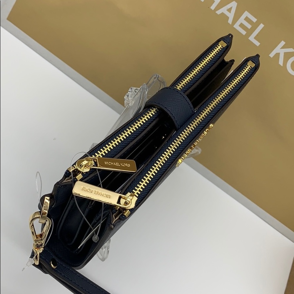 MICHAEL KORS LG DOUBLE ZIP WRISTLET NAVY - Picture 5 of 16